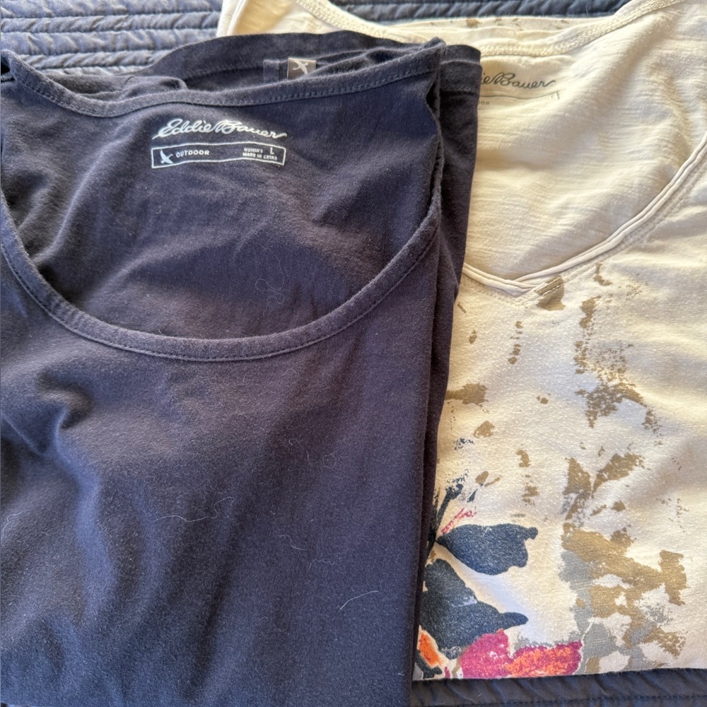 Eddie Bauer women’s set of 2 large short sleeve shirts